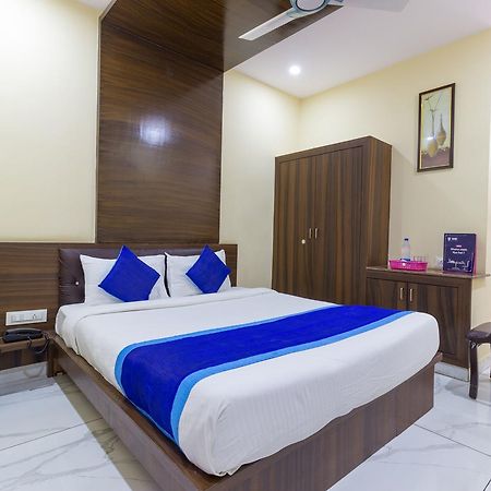 Oyo 7627 Royal Plaza Hyderabad Exterior foto