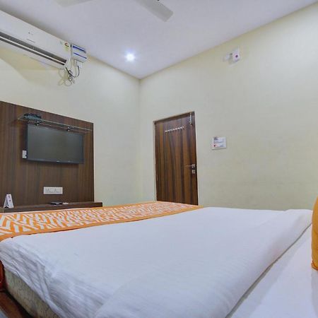 Oyo 7627 Royal Plaza Hyderabad Exterior foto