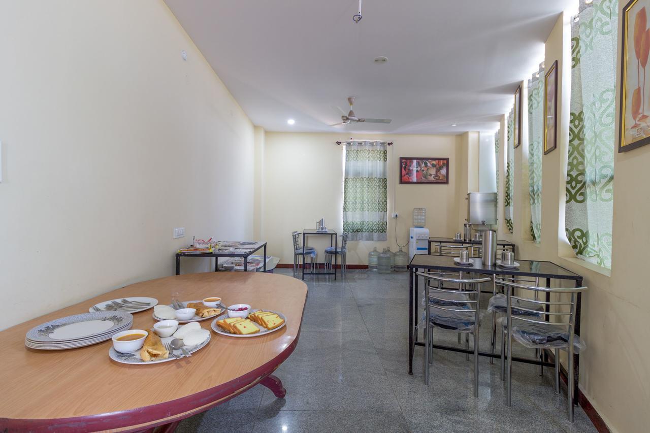 Oyo 7627 Royal Plaza Hyderabad Exterior foto