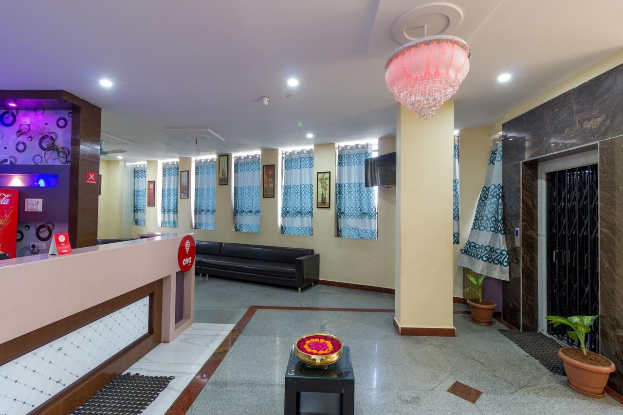 Oyo 7627 Royal Plaza Hyderabad Exterior foto