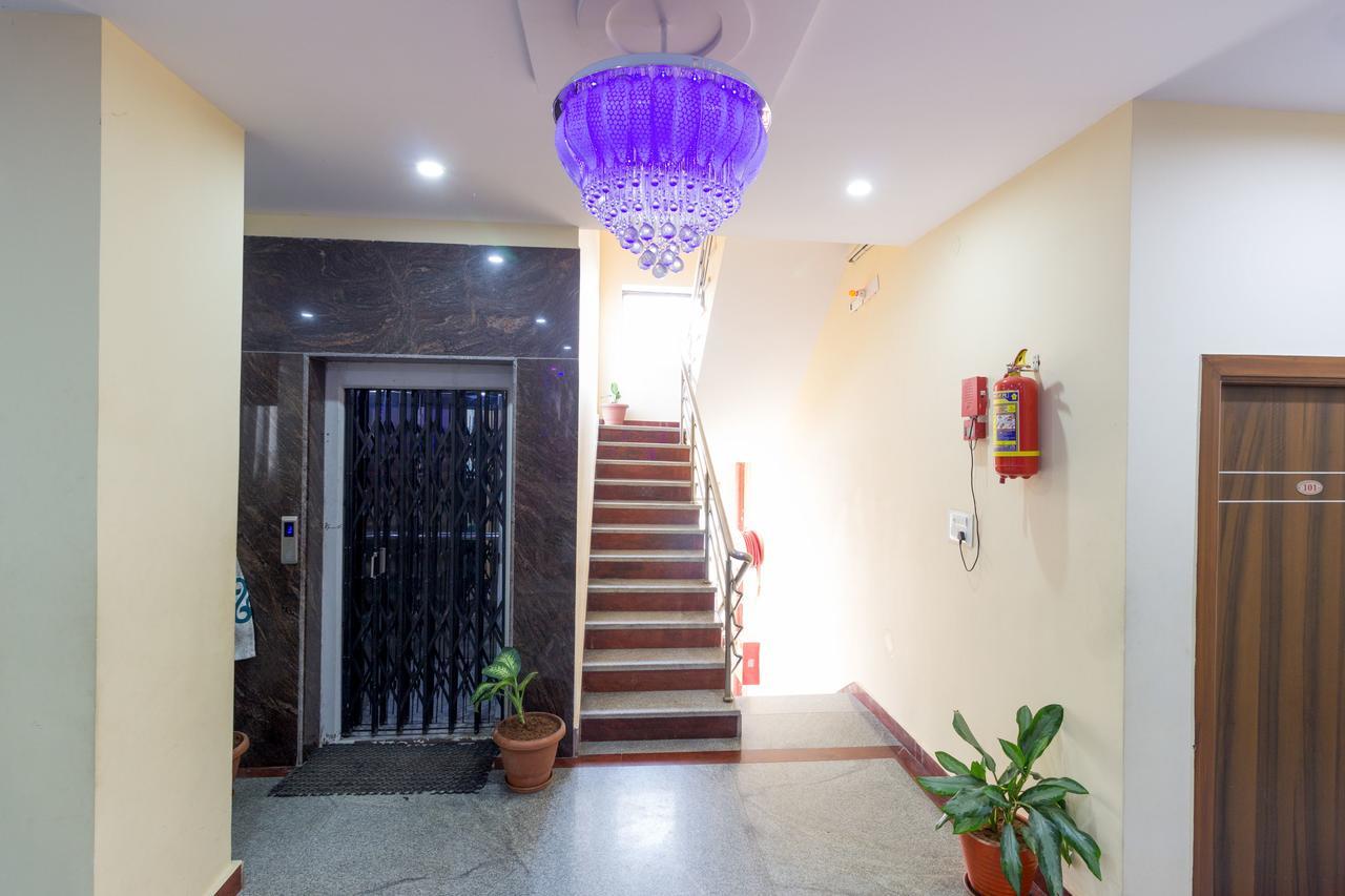 Oyo 7627 Royal Plaza Hyderabad Exterior foto